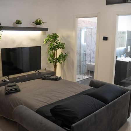 Dietro Al Plebiscito Luxury Suite Neapel Exterior foto